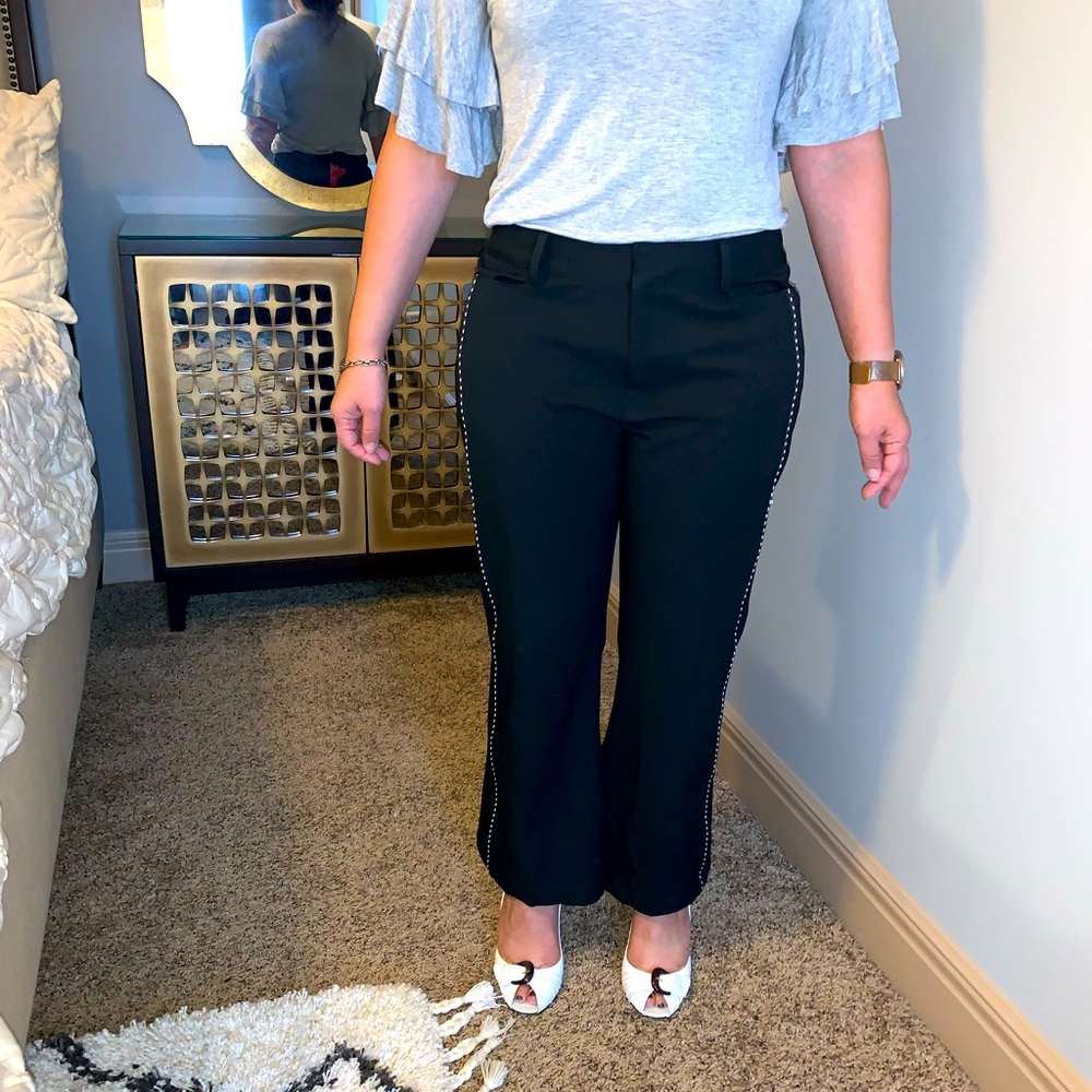 Nanette Lepore Black cropped black pants. Size 10.